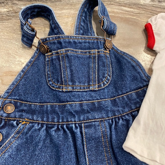 TODDLER OUTFIT WITH LEVIS OVERALLS - Picture 2 of 3